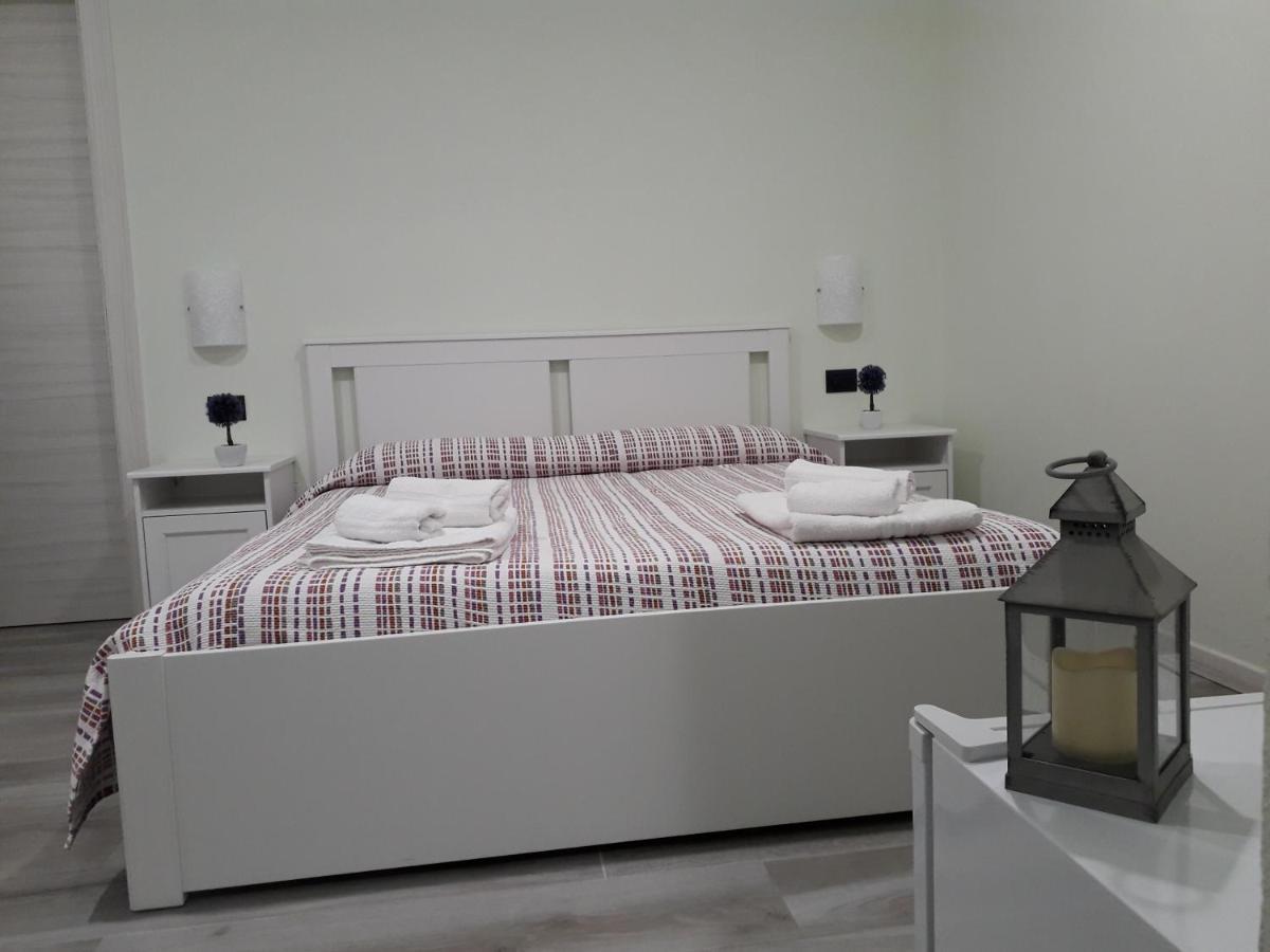 מלון מנדלו דל לאריו Casa Liberty מראה חיצוני תמונה