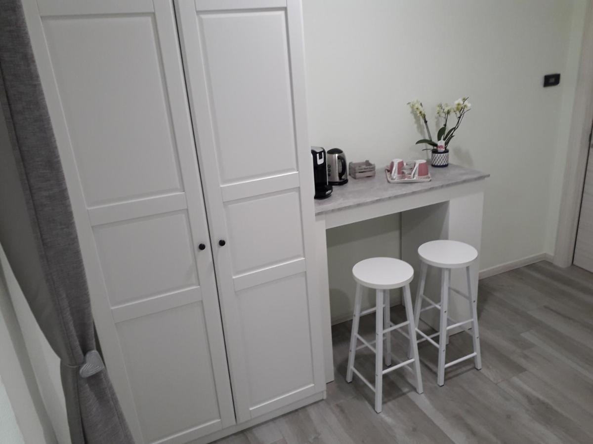 מלון מנדלו דל לאריו Casa Liberty מראה חיצוני תמונה