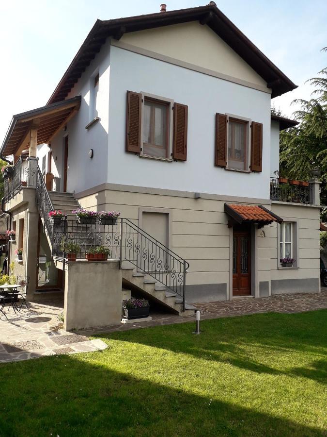 מלון מנדלו דל לאריו Casa Liberty מראה חיצוני תמונה